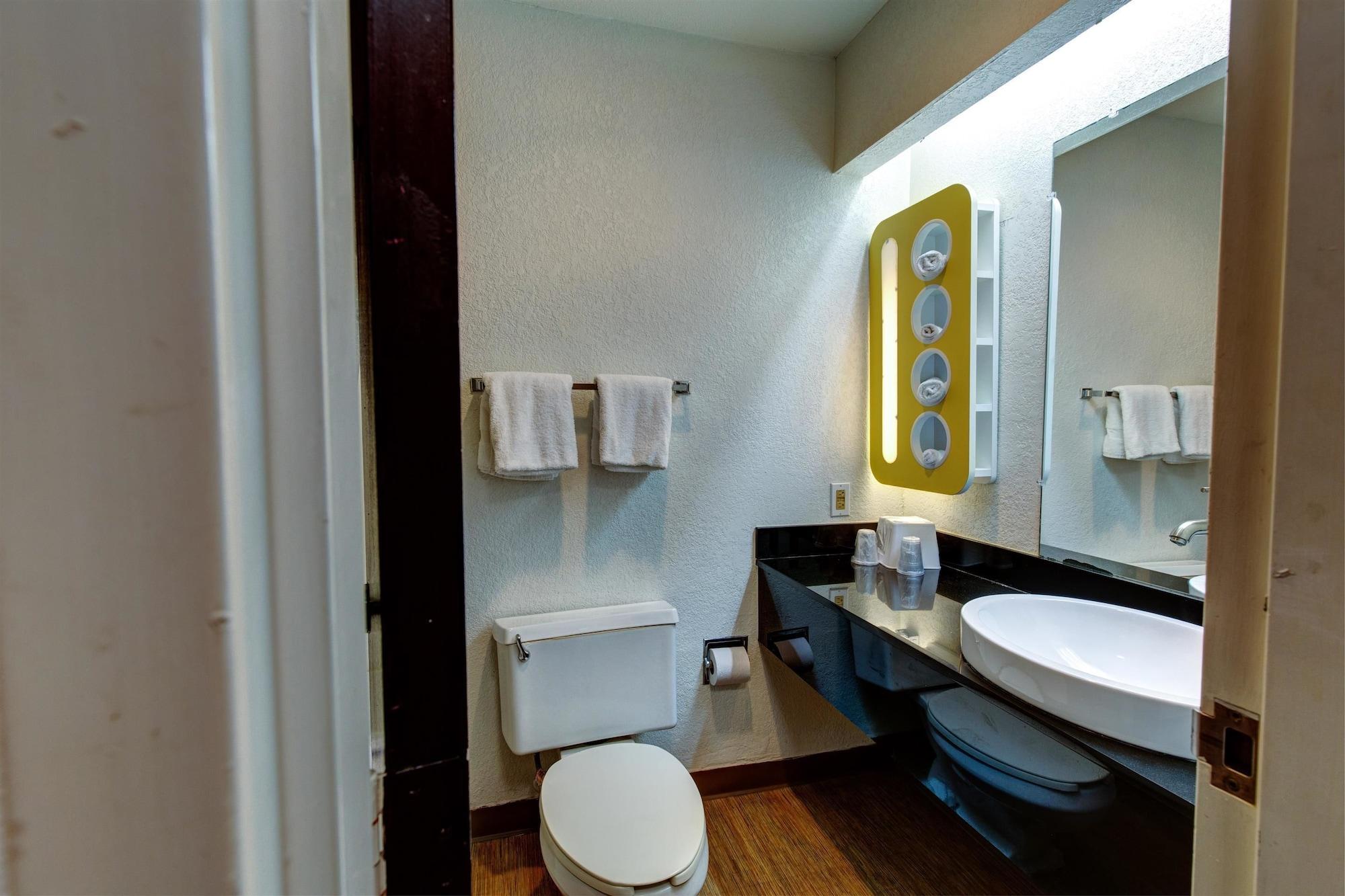 Executive Inn & Suites South Houston Esterno foto