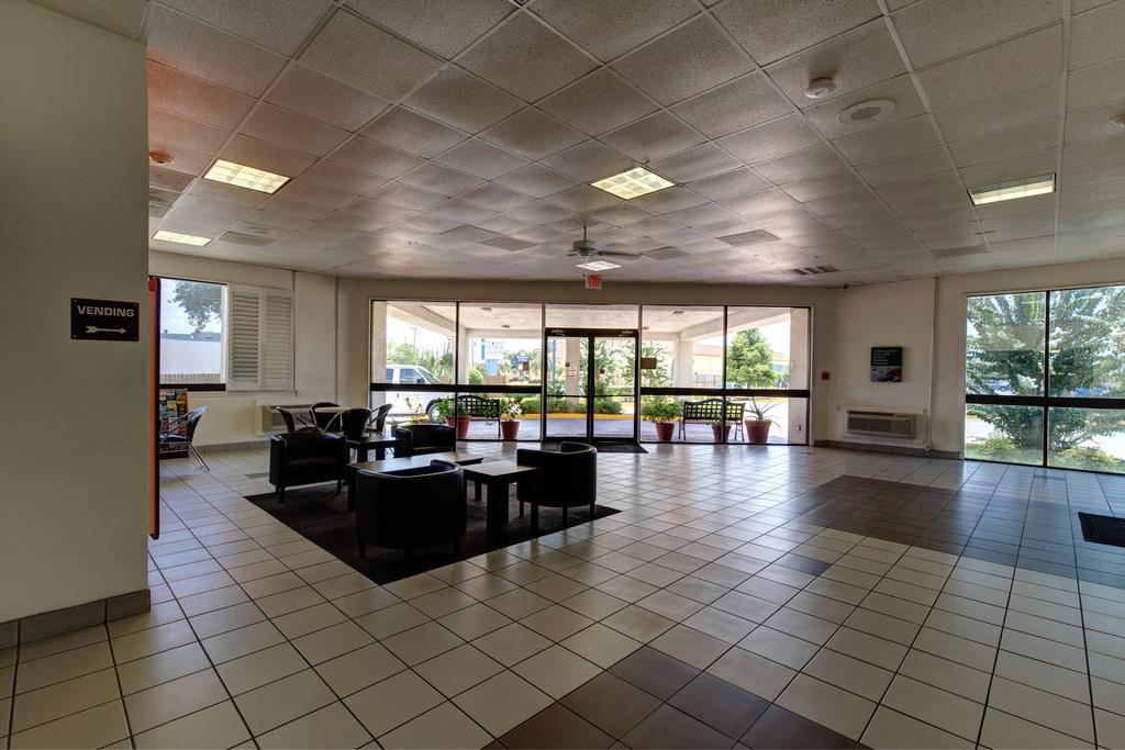 Executive Inn & Suites South Houston Esterno foto