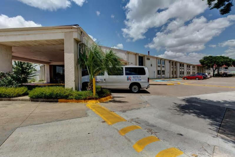 Executive Inn & Suites South Houston Esterno foto